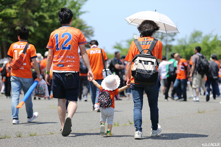 そもそもｊリーグってどうなってるの 成り立ちから今の大会方式までぜ んぶ解説しちゃいます 前編 ｊリーグ Jp