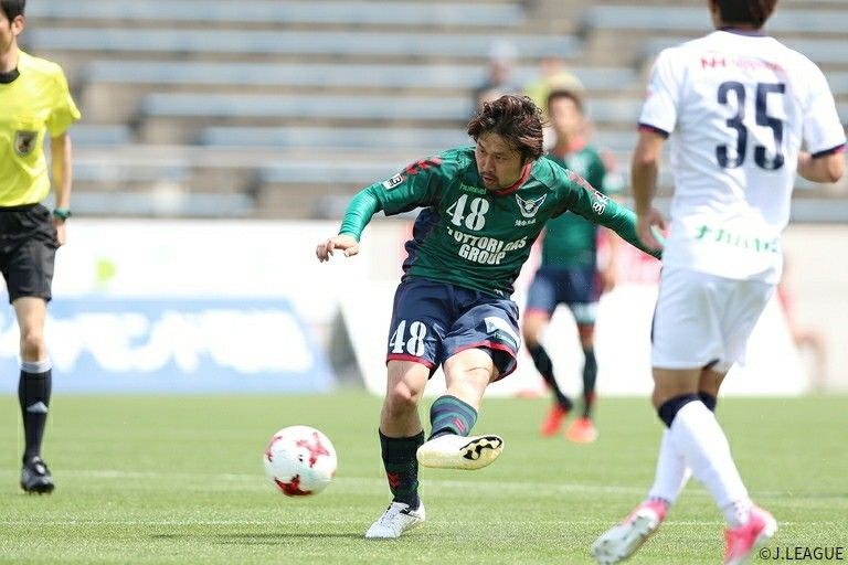 ガイナーレ鳥取 2016 前田俊介 ユニフォーム サイン入り ガイナーレ鳥取 2016 前田俊介 ユニフォーム サイン入り - メルカリ