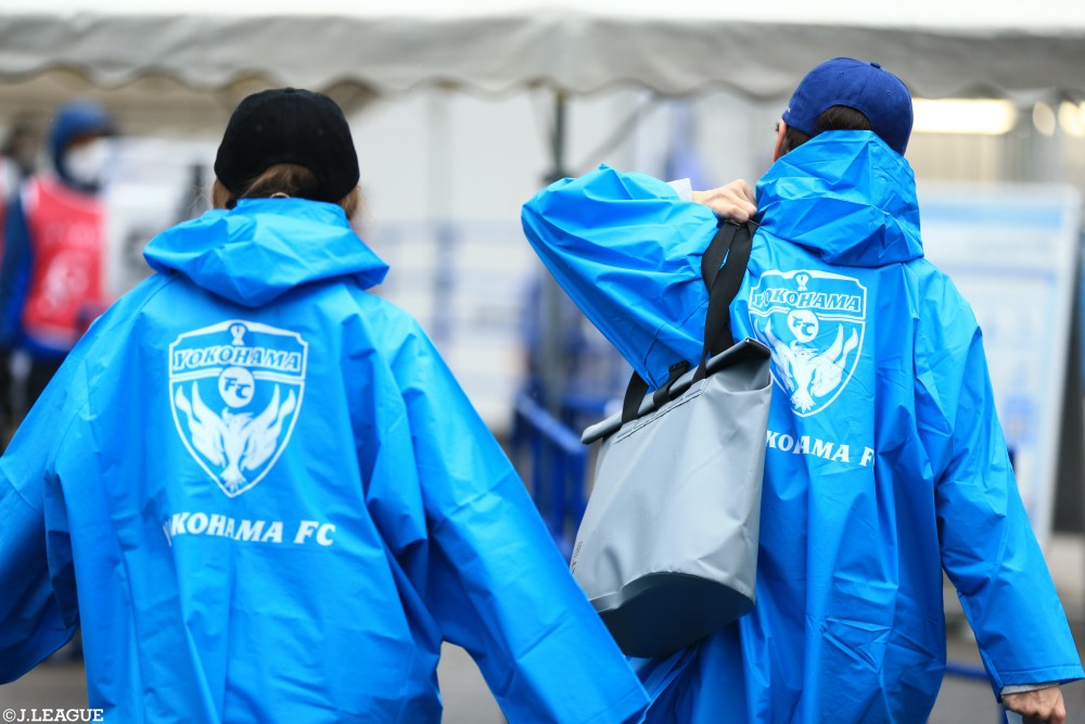 雨の日だって忘れられない一日に 空模様は関係ない 雨の日だって楽しめる６つの観戦グッズを紹介 ｊリーグ Jp