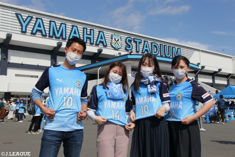 大人用のサッカー日本代表 応援tシャツです サッカー観戦に Llサイズ 家族 Tシャツ Szban223 L 友達と一緒に着ても楽しいよ 大人用 ネコポス発送 マジックナイト M カップルで 親子でお揃いコーデにおすすめ Samurai Japanを盛り上げよう サムライブルー 送料無料 S